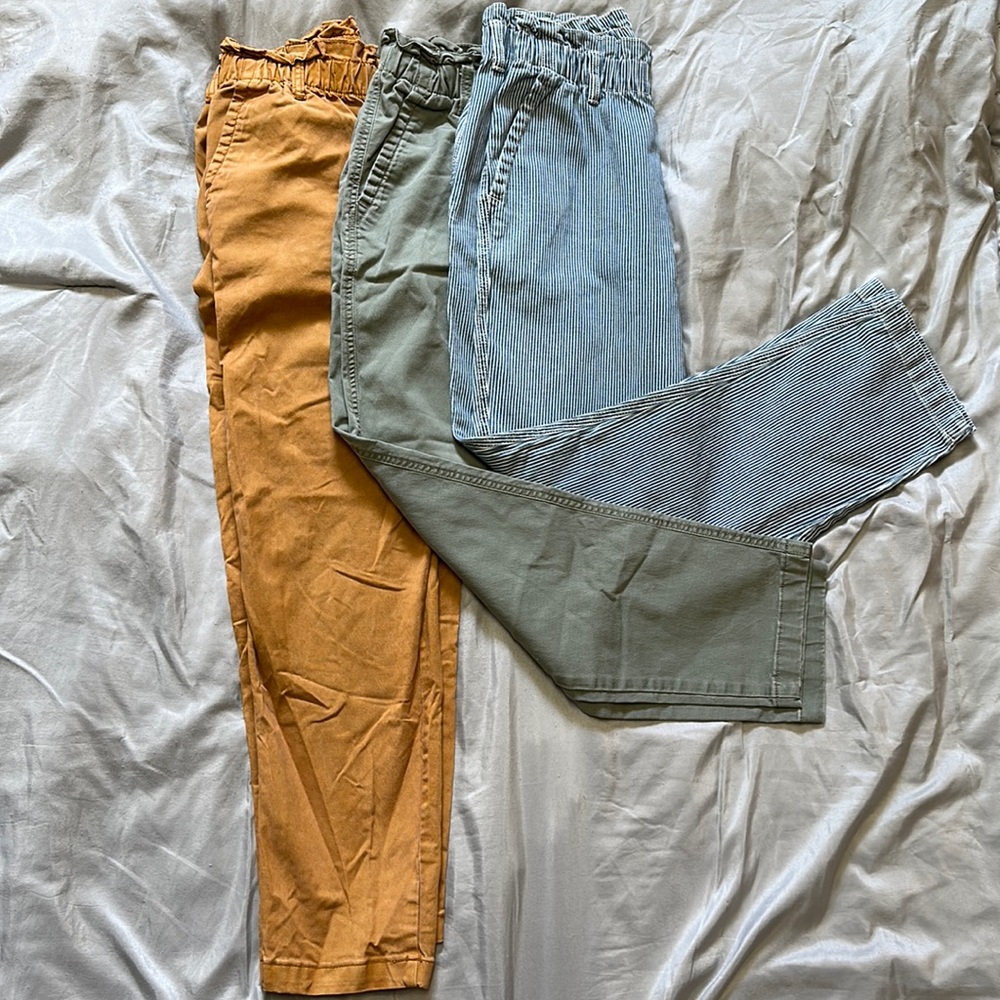 Lot of 3 Universal Thread co. SIZE 6 ladies Stretchy top pants.